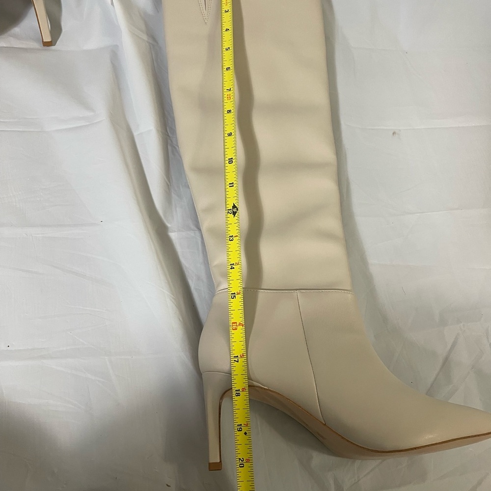 BCBY new never work women’s boots in tan color size 7 - Picture 3 of 5